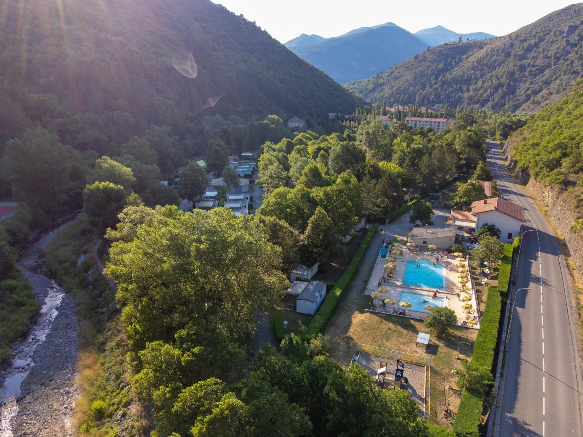 Hotel Les Eaux Chaudes Digne-les-Bains Esterno foto